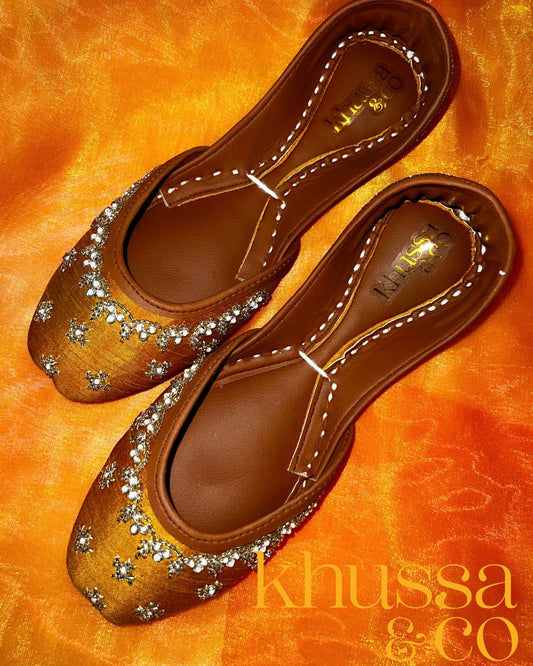 Mehndi Pearl Khussa
