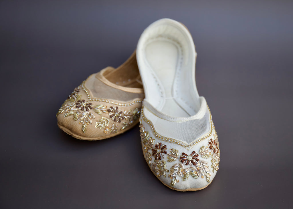 NEW Bibbojaan gold Velvet Khussa