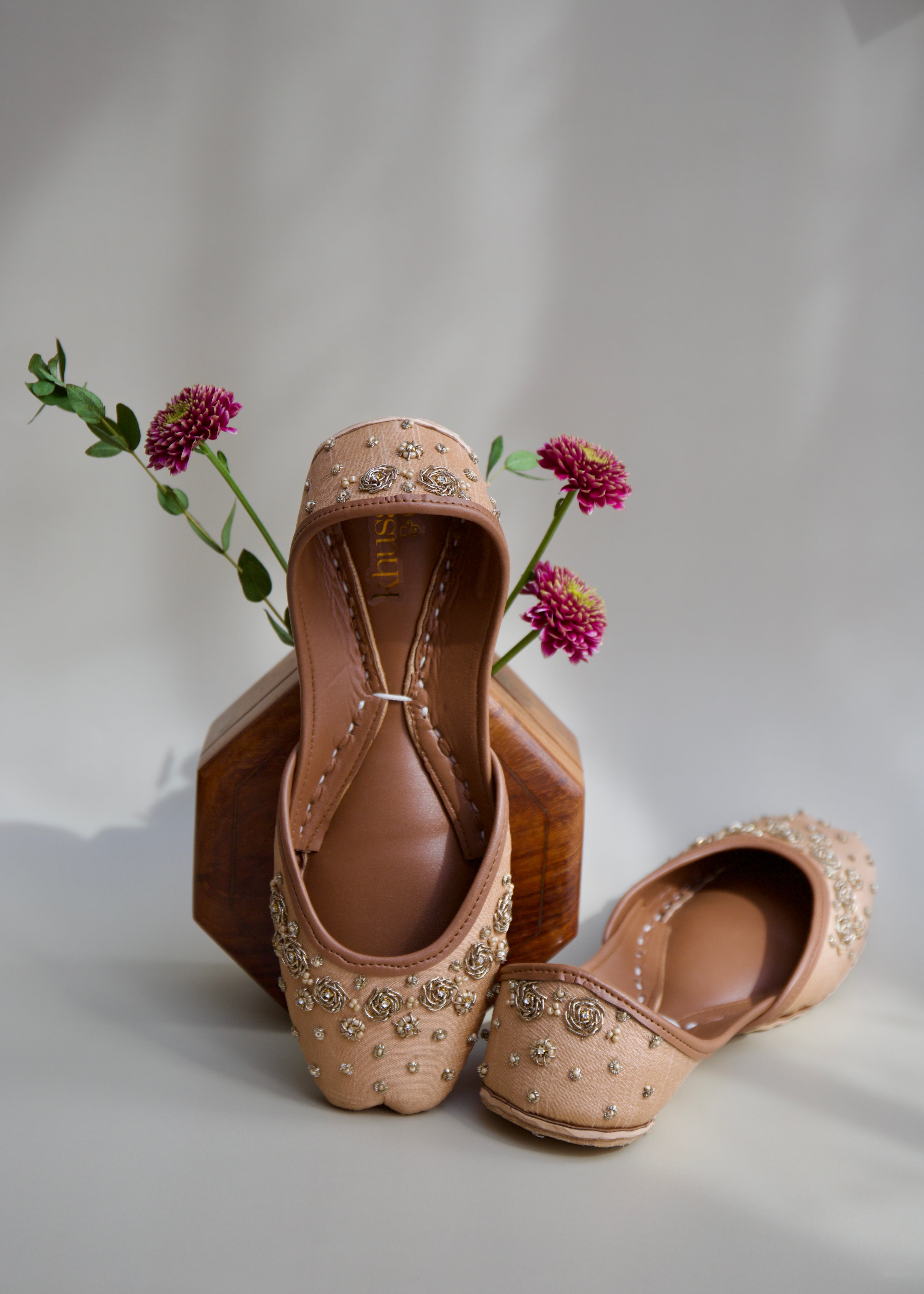 NEW Tamba Copper Khussa
