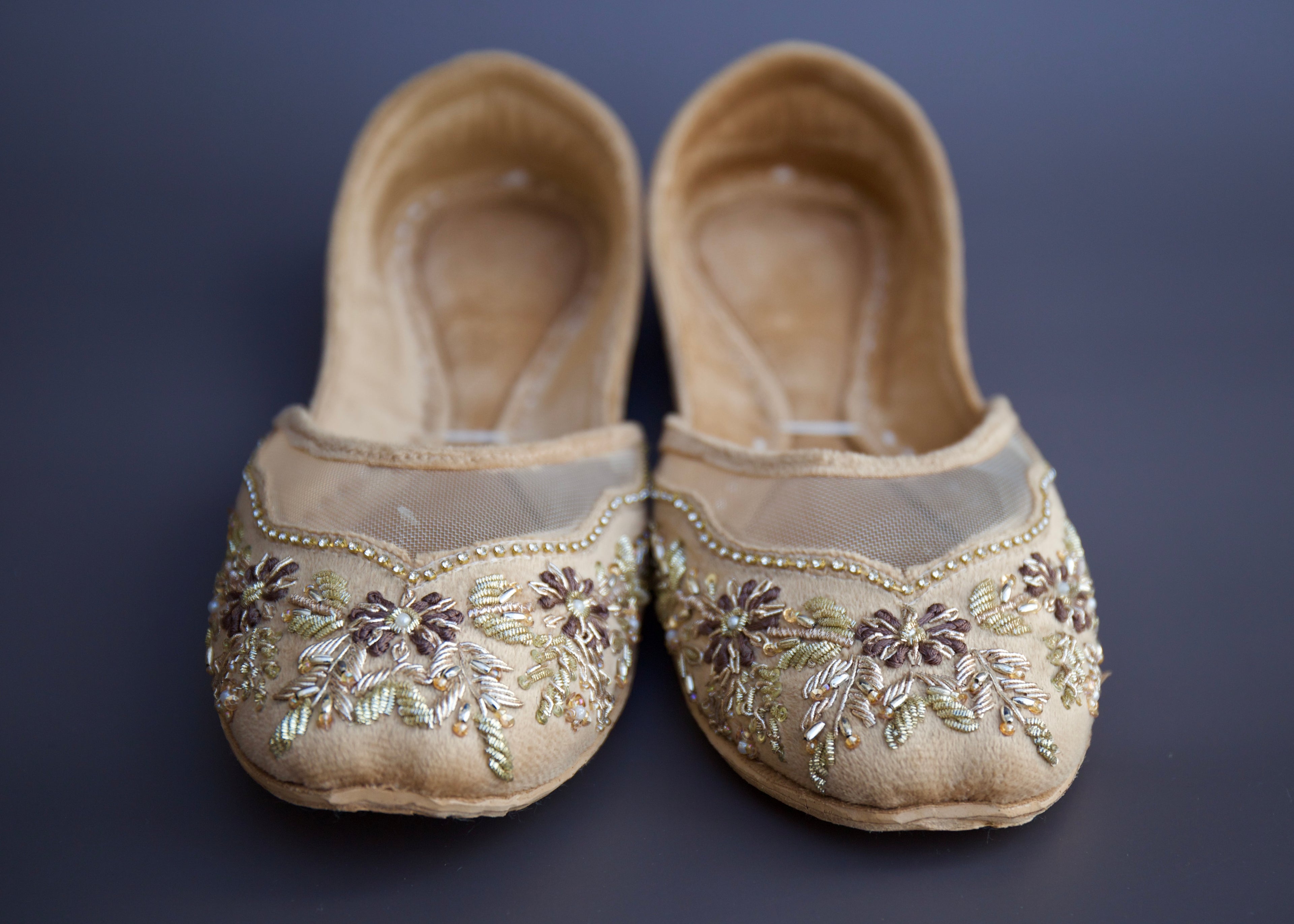NEW Bibbojaan gold Velvet Khussa