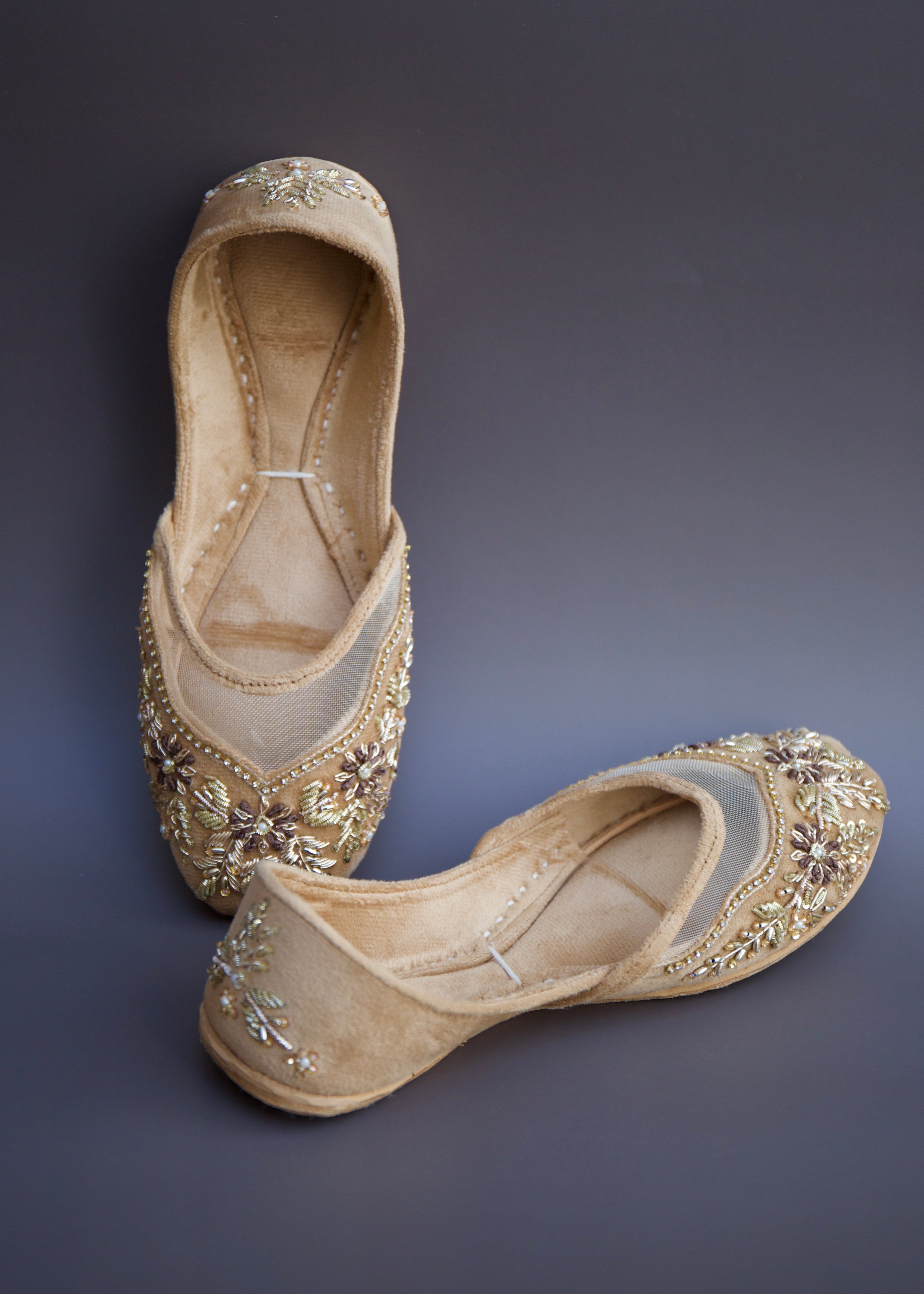 NEW Bibbojaan gold Velvet Khussa